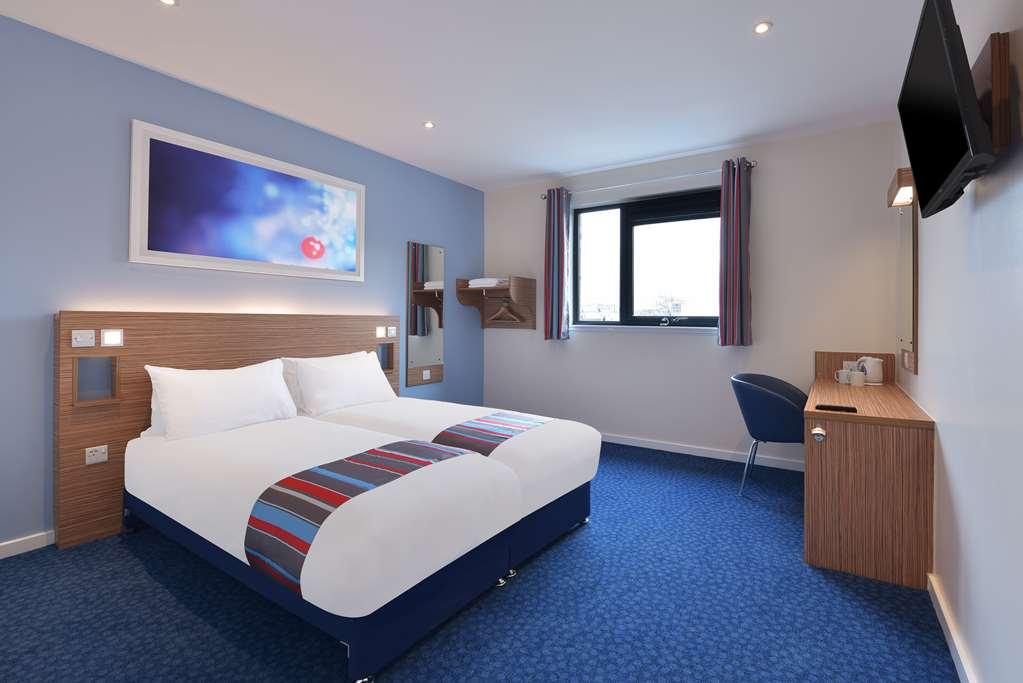 Travelodge Maidstone Central Room photo